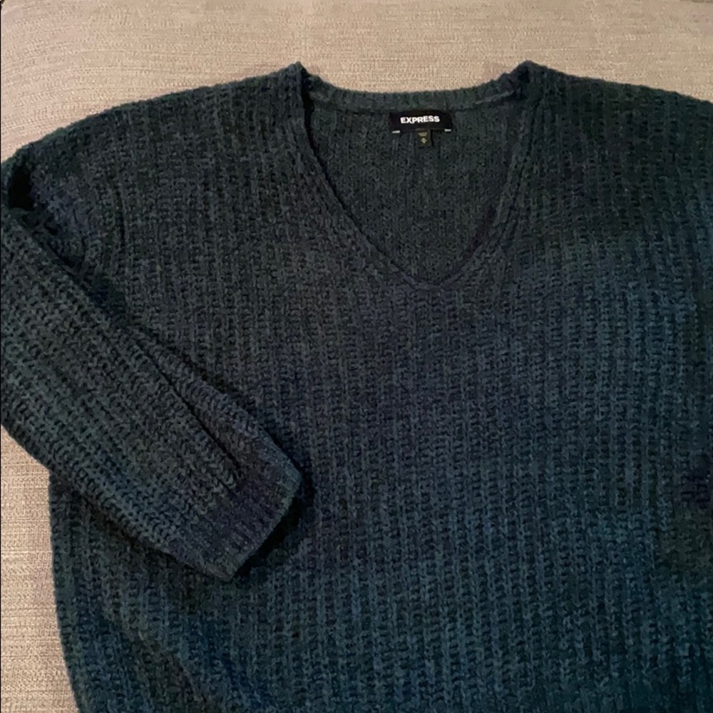 ❤️ $5 THIS WEEK ONLY SALE - Green chenille sweater